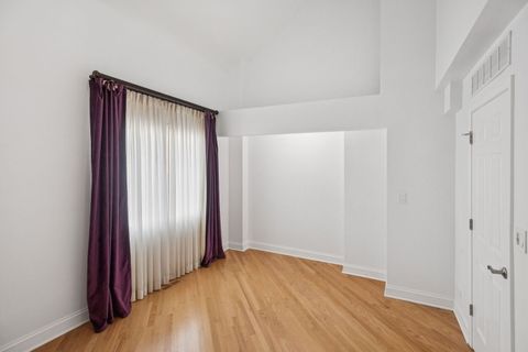 Tiny photo for 816 Hinman Avenue #4, Evanston, IL 60202 (MLS # 12454122)