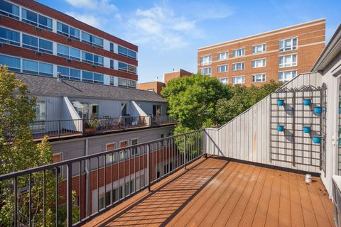 Tiny photo for 816 Hinman Avenue #4, Evanston, IL 60202 (MLS # 12454122)