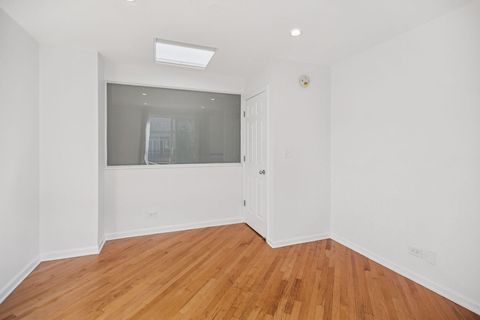 Tiny photo for 816 Hinman Avenue #4, Evanston, IL 60202 (MLS # 12454122)