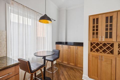 Tiny photo for 816 Hinman Avenue #4, Evanston, IL 60202 (MLS # 12454122)