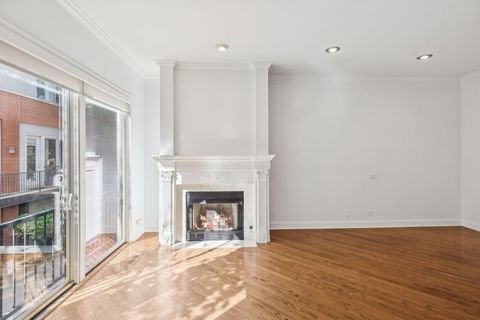 Tiny photo for 816 Hinman Avenue #4, Evanston, IL 60202 (MLS # 12454122)