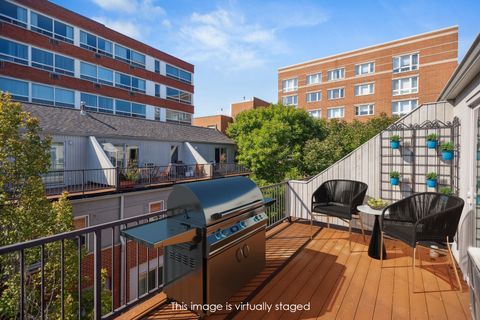 Tiny photo for 816 Hinman Avenue #4, Evanston, IL 60202 (MLS # 12454122)