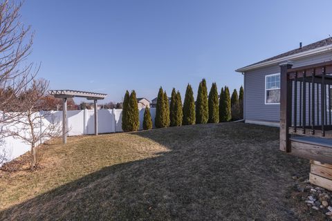 Tiny photo for 2603 Piney Run, Bloomington, IL 61705 (MLS # 12555052)