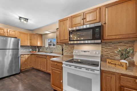 Tiny photo for 5313 Cleveland Drive, McHenry, IL 60050 (MLS # 12610673)