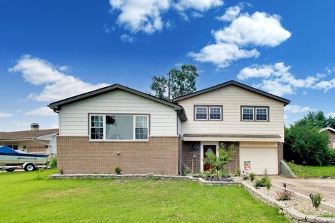 Photo of 9007 W 92nd Street, Hickory Hills, IL 60457 (MLS # 12693294)
