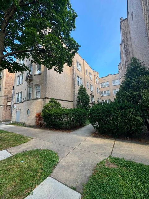 Photo of 2751 W Arthur Avenue #2, Chicago, IL 60645 (MLS # 12709141)
