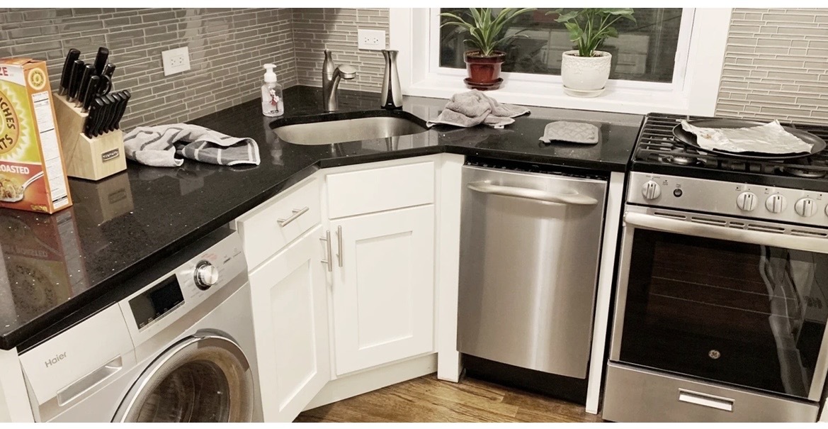 728 W Roscoe Street 2E