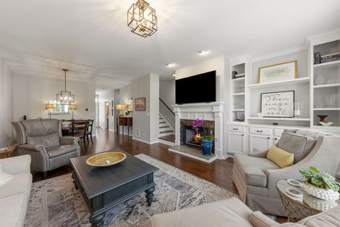Tiny photo for 231 N West Street #0, Wheaton, IL 60187 (MLS # 12708083)