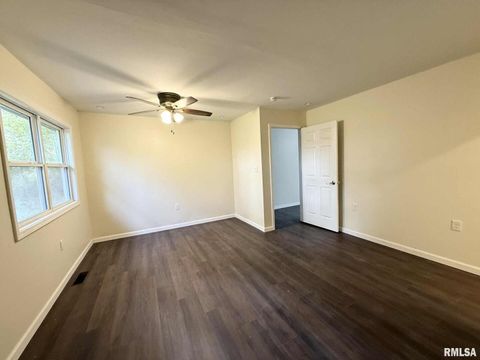 Tiny photo for 8694 Old Highway 13, Murphysboro, IL 62966 (MLS # QC4268245)