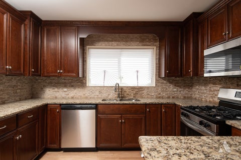 Tiny photo for 6120 W 98th Street, Oak Lawn, IL 60453 (MLS # 12748656)