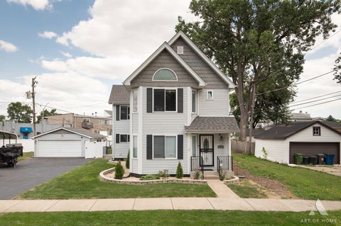 Photo of 6120 W 98th Street, Oak Lawn, IL 60453 (MLS # 12748656)