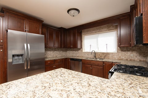 Tiny photo for 6120 W 98th Street, Oak Lawn, IL 60453 (MLS # 12748656)