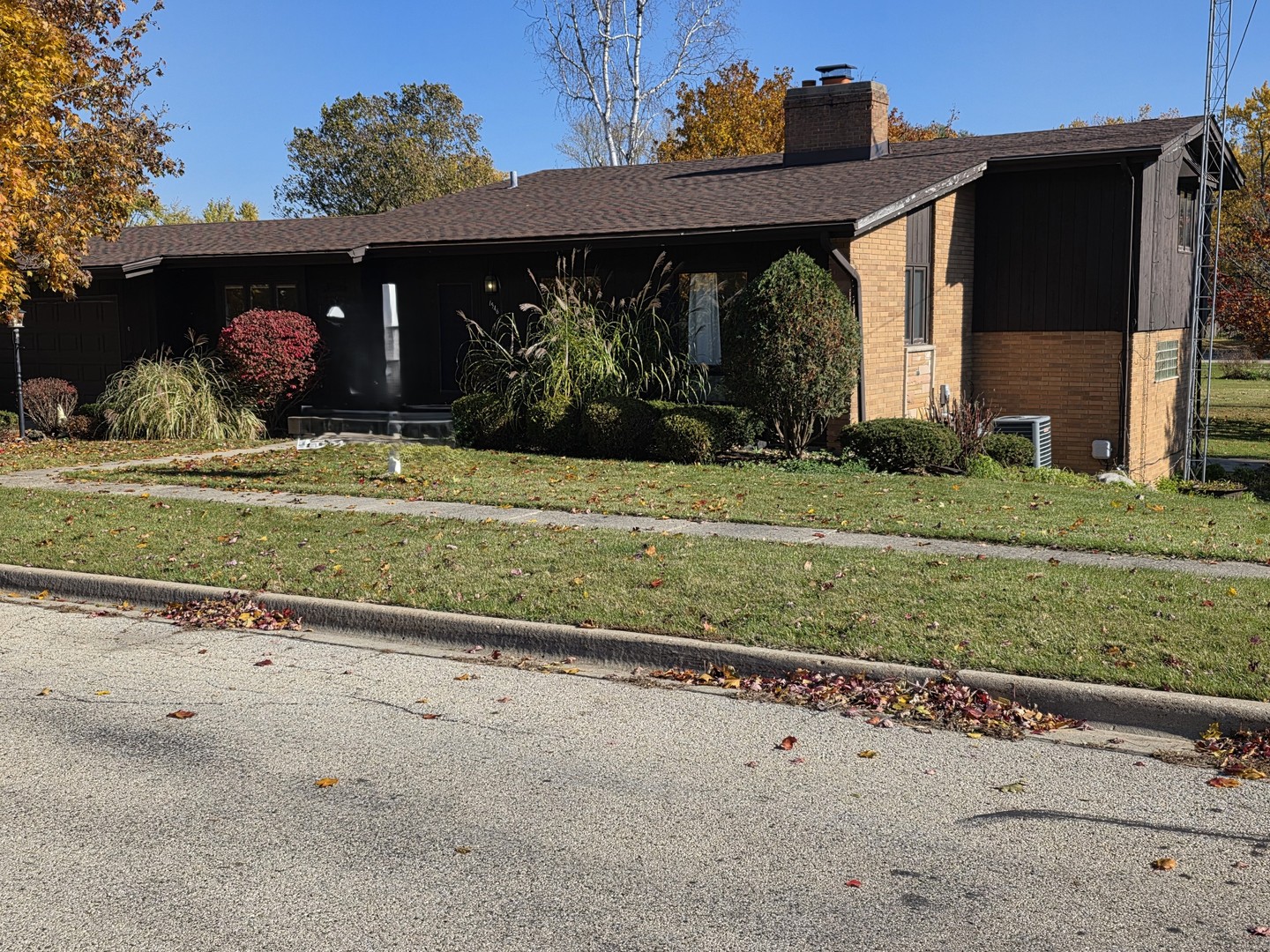 Woodstock, Illinois 60098, United States, 3 Bedrooms Bedrooms, ,2 BathroomsBathrooms,Residential,Active,201890