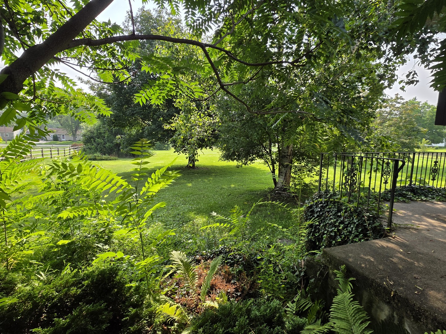 Woodstock, Illinois 60098, United States, 3 Bedrooms Bedrooms, ,2 BathroomsBathrooms,Residential,Active,201890