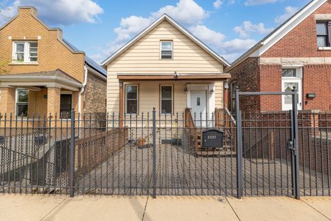 2237 S Oakley Avenue Chicago IL 60608