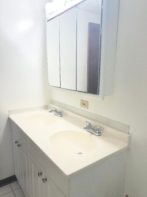 Tiny photo for 1017 E 194th Street #204, Glenwood, IL 60425 (MLS # 12536472)