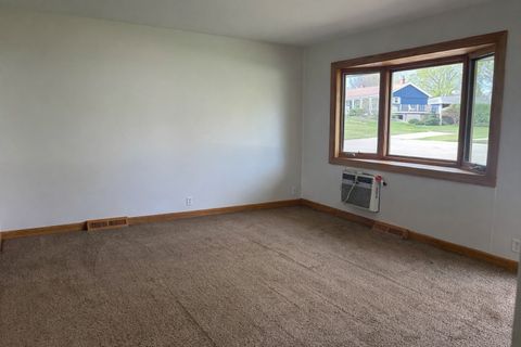 Tiny photo for 506 Parkside Drive, Sycamore, IL 60178 (MLS # 12622758)