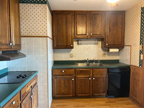 Tiny photo for 506 Parkside Drive, Sycamore, IL 60178 (MLS # 12622758)