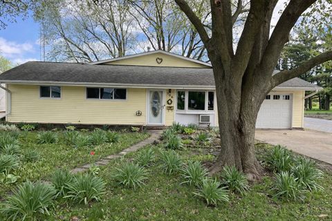 Photo of 506 Parkside Drive, Sycamore, IL 60178 (MLS # 12622758)