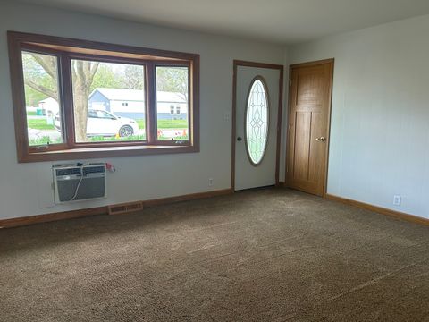 Tiny photo for 506 Parkside Drive, Sycamore, IL 60178 (MLS # 12622758)