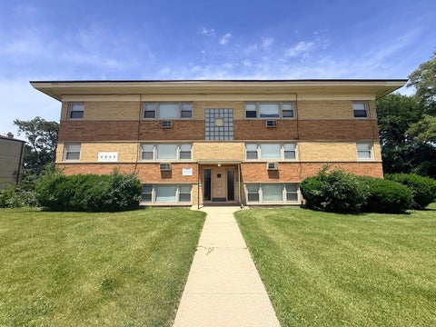 Photo of 5900 Butterfield Road #9, Berkeley, IL 60163 (MLS # 12668262)