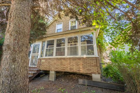 A home in Dolton