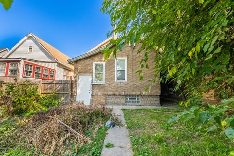 A home in Dolton