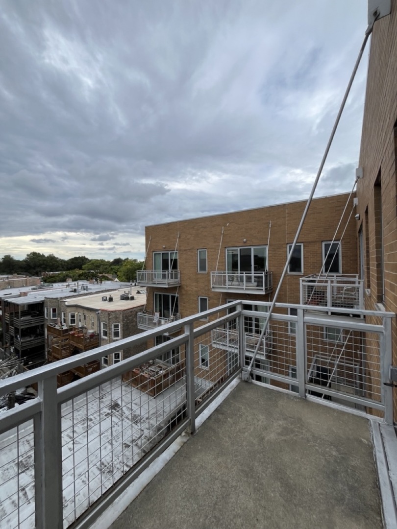 3920 N Sheridan Road 508