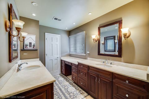 Tiny photo for 3636 Quince Court, Downers Grove, IL 60515 (MLS # 12684321)