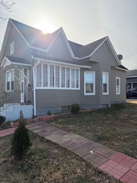 Photo of 702 W Poplar Street, West Frankfort, IL 62896 (MLS # 12550660)