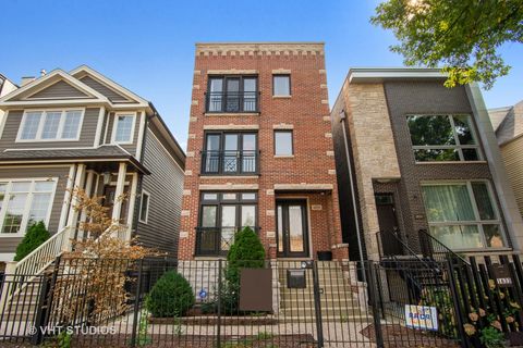 1631 W WOLFRAM Street Chicago IL 60657