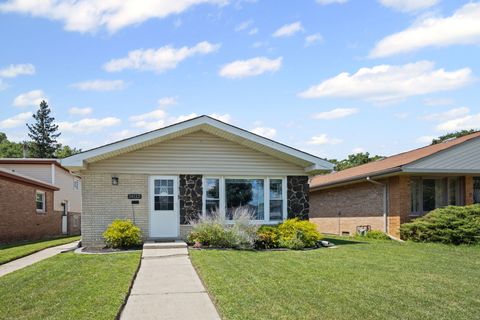 Tiny photo for 14112 S Saginaw Avenue S, Burnham, IL 60633 (MLS # 12438461)