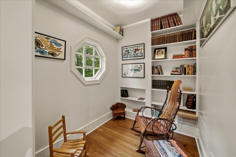 Tiny photo for 601 Washington Street, Valparaiso, IN 46383 (MLS # 12787322)