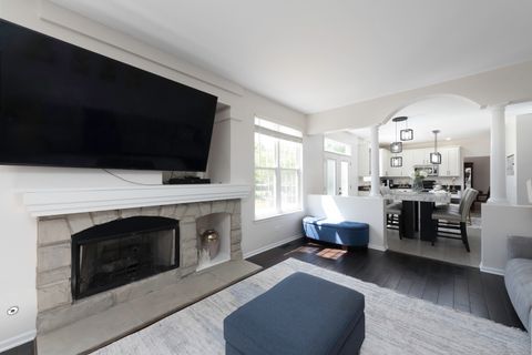 Tiny photo for 1650 Natures Way, Lindenhurst, IL 60046 (MLS # 12538917)