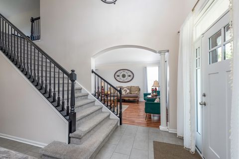 Tiny photo for 1650 Natures Way, Lindenhurst, IL 60046 (MLS # 12538917)