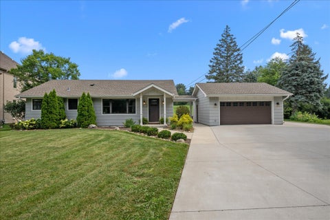 Photo of 27W116 48th Street, Naperville, IL 60563 (MLS # 12706755)