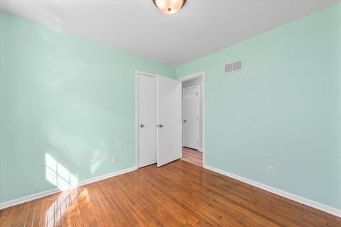 Tiny photo for 489 Pinewood Drive, North Aurora, IL 60542 (MLS # 12491837)