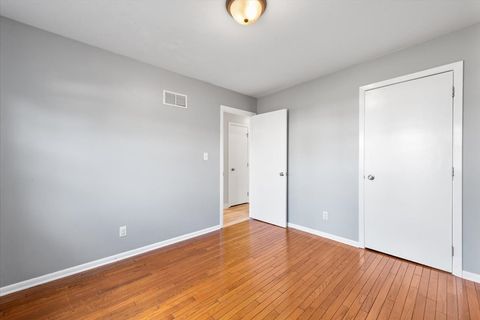 Tiny photo for 489 Pinewood Drive, North Aurora, IL 60542 (MLS # 12491837)