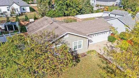 Tiny photo for 489 Pinewood Drive, North Aurora, IL 60542 (MLS # 12491837)