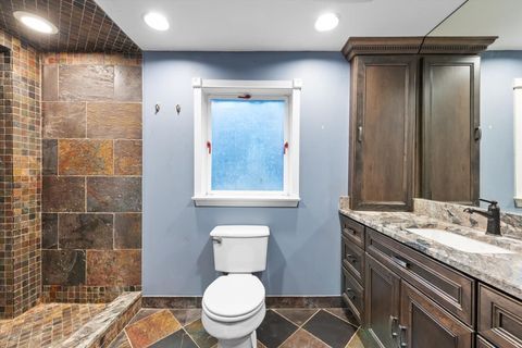 Tiny photo for 489 Pinewood Drive, North Aurora, IL 60542 (MLS # 12491837)