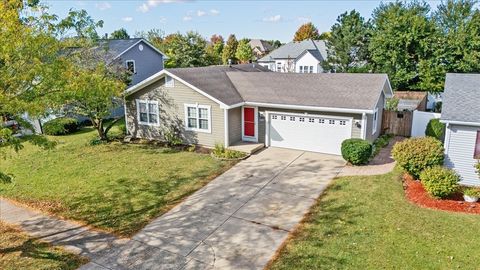 Tiny photo for 489 Pinewood Drive, North Aurora, IL 60542 (MLS # 12491837)