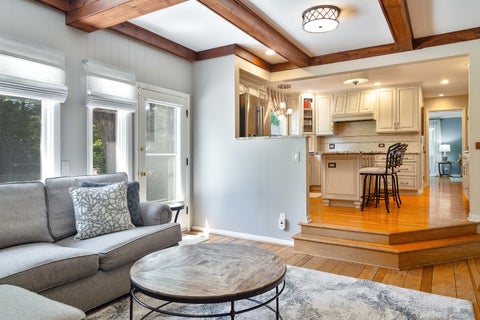 Tiny photo for 419 W Sheridan Place, Lake Bluff, IL 60044 (MLS # 12681542)
