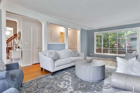 Tiny photo for 419 W Sheridan Place, Lake Bluff, IL 60044 (MLS # 12681542)