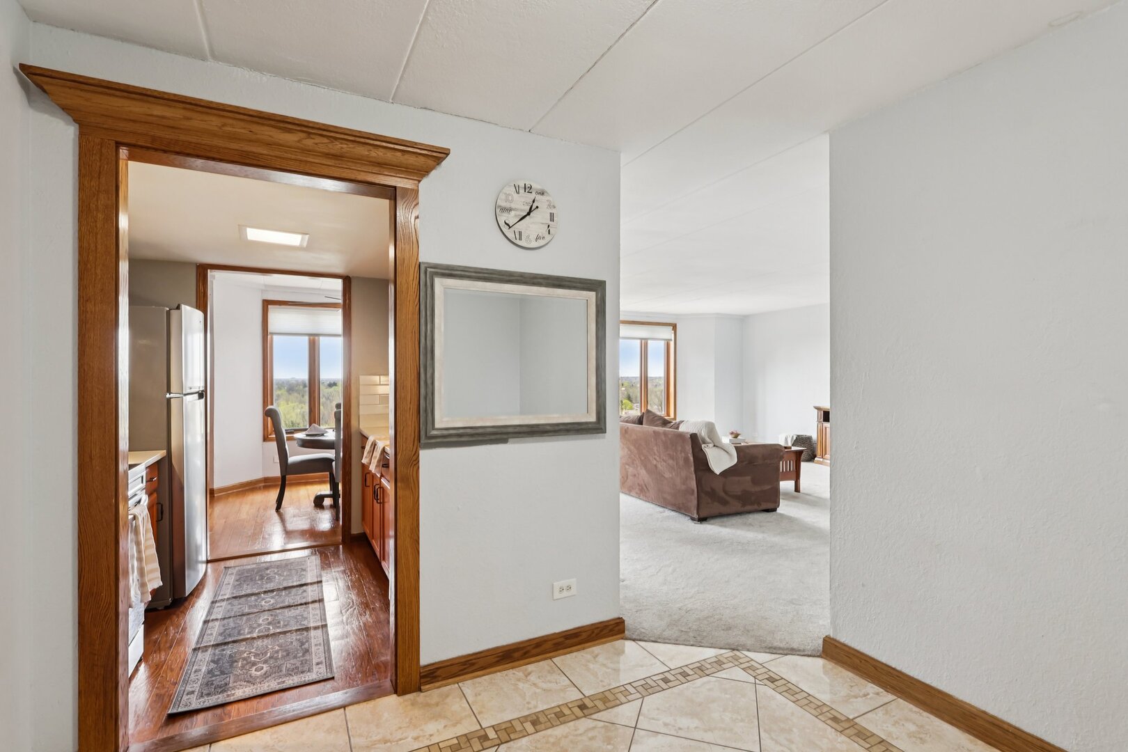 1 Renaissance Place 1022