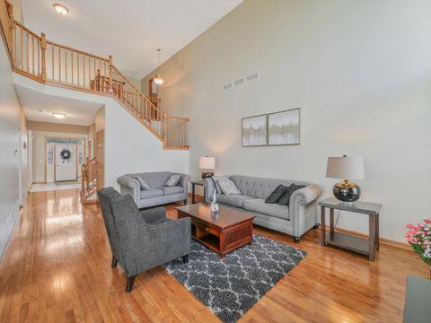 Tiny photo for 402 S Palmer Drive, Bolingbrook, IL 60490 (MLS # 12466432)