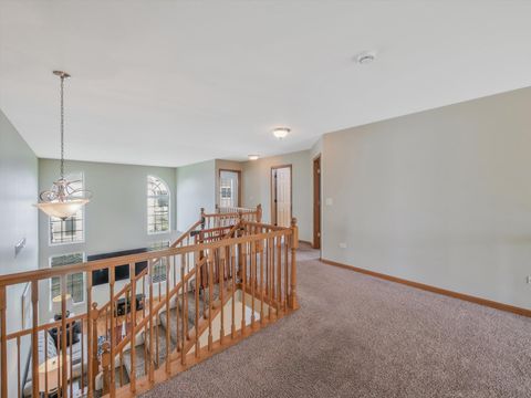 Tiny photo for 402 S Palmer Drive, Bolingbrook, IL 60490 (MLS # 12466432)