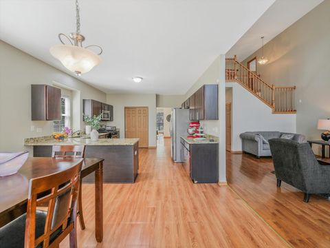 Tiny photo for 402 S Palmer Drive, Bolingbrook, IL 60490 (MLS # 12466432)