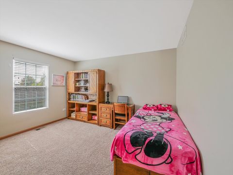 Tiny photo for 402 S Palmer Drive, Bolingbrook, IL 60490 (MLS # 12466432)