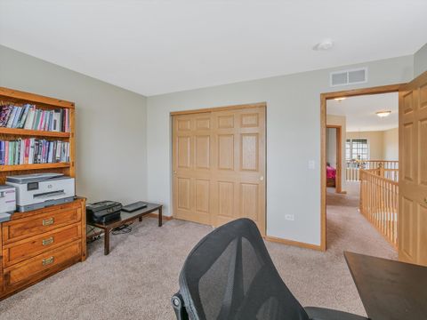 Tiny photo for 402 S Palmer Drive, Bolingbrook, IL 60490 (MLS # 12466432)