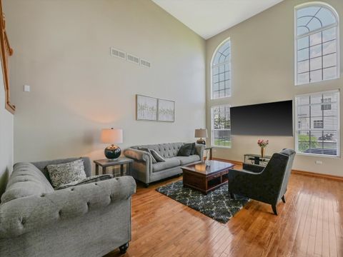 Tiny photo for 402 S Palmer Drive, Bolingbrook, IL 60490 (MLS # 12466432)